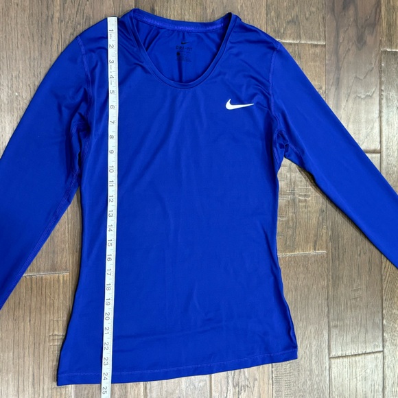 Nike Dry Fit Long Sleeve - Picture 8 of 10